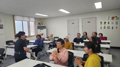 장애어르신 쉼마루 9월 30일 (화) 웃음치료교실