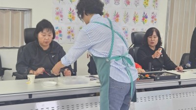 장애어르신 쉼마루 10월 16일 (목) 토탈공예 : 칠보브릿지 만들기