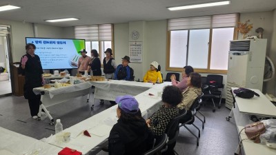 장애어르신 쉼마루 2026년 04월17(금)토탈공예: 참치 샌드위치 만들기